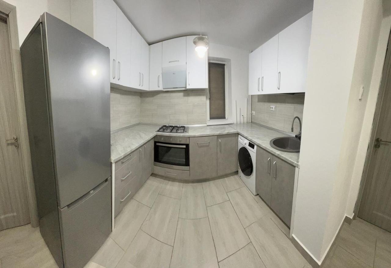 Home Sweet Home Apartment With 3 Rooms Buzău Exterior foto