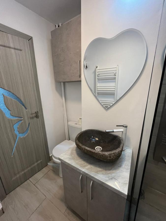 Home Sweet Home Apartment With 3 Rooms Buzău Exterior foto